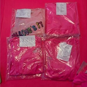 Paris Hilton Pink Short Sleeve Tees
